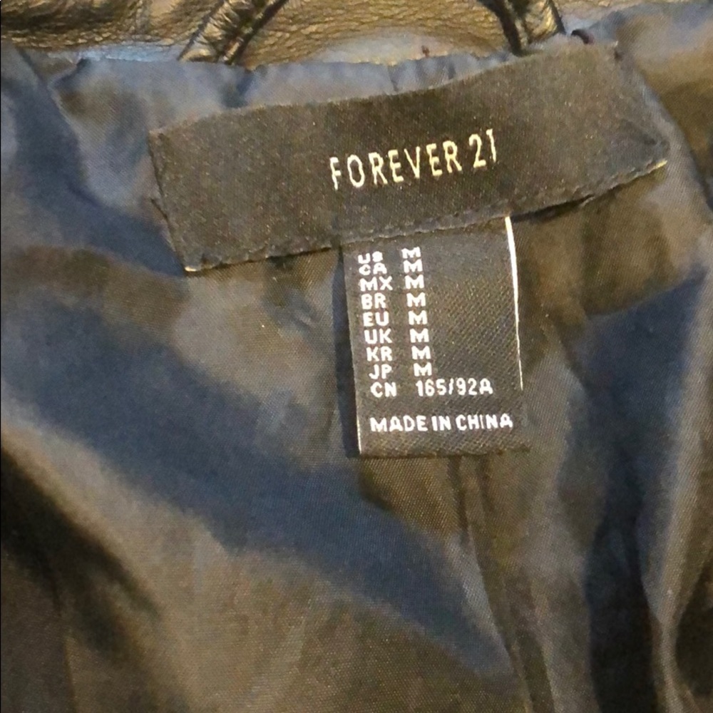 Leather jacket - Picture 2 of 3